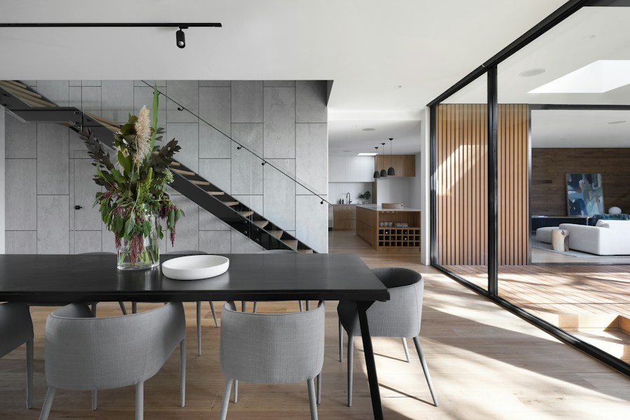 Intérieur chaleureux, exemple d’ambiance pour une publication